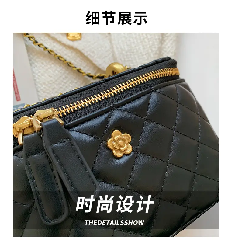 White Quilted Chain Shoulder Bag for Women 2026 — feature 4