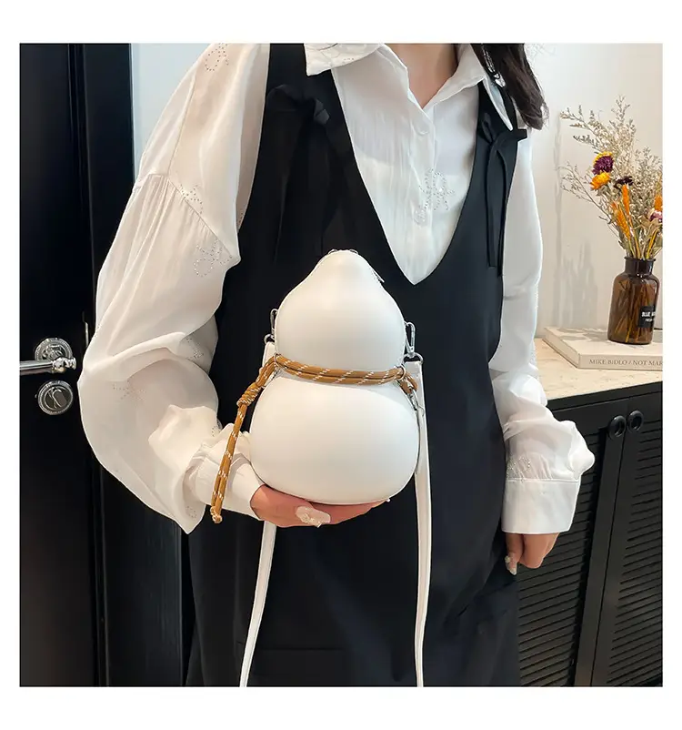 New Wine Gourd Crossbody Bag for Women 2025 — feature 12