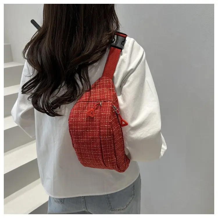Women's Lightweight Crossbody Chest Bag with Adjustable Strap — feature 17