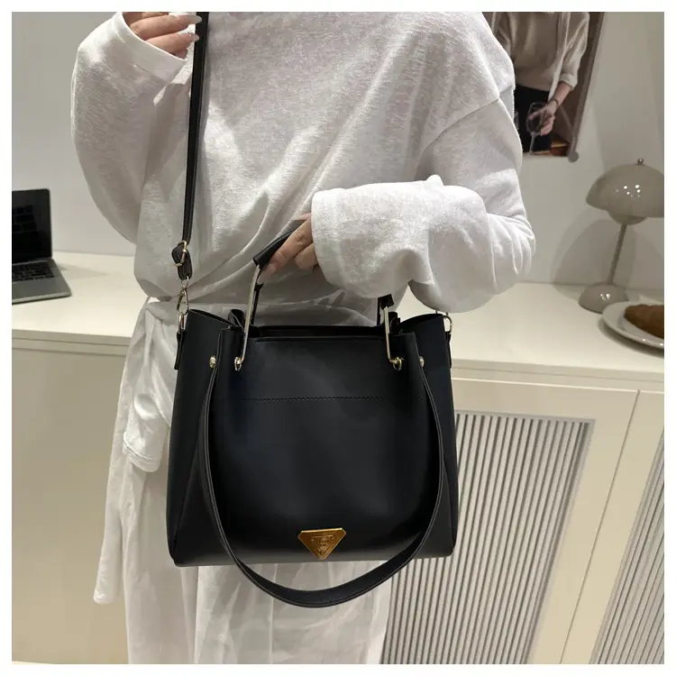 Women's Beige Leather Shoulder Crossbody Bag Large Capacity — feature 15
