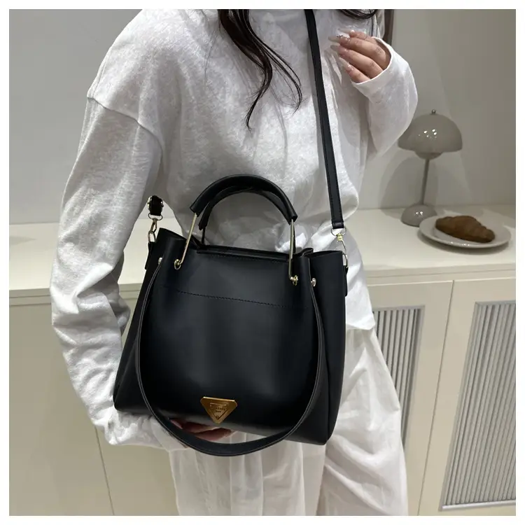 Women's Beige Leather Shoulder Crossbody Bag Large Capacity — feature 16