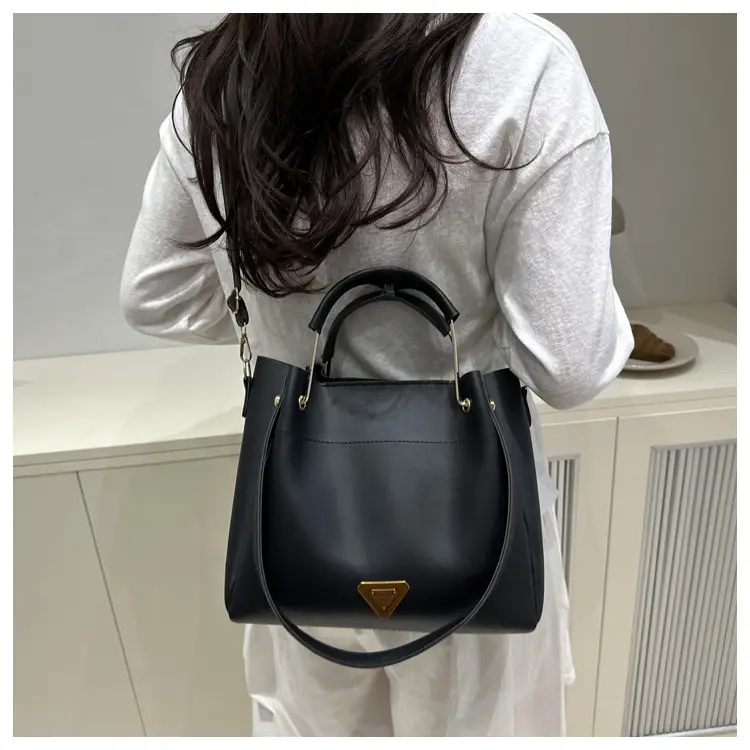 Women's Beige Leather Shoulder Crossbody Bag Large Capacity — feature 17