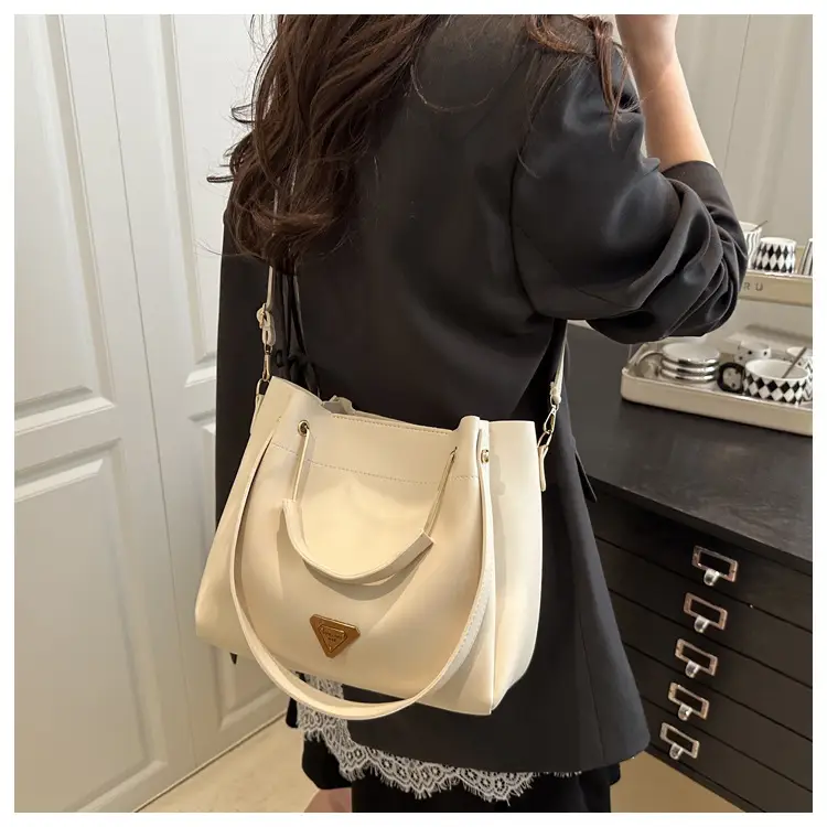 Women's Beige Leather Shoulder Crossbody Bag Large Capacity — feature 9