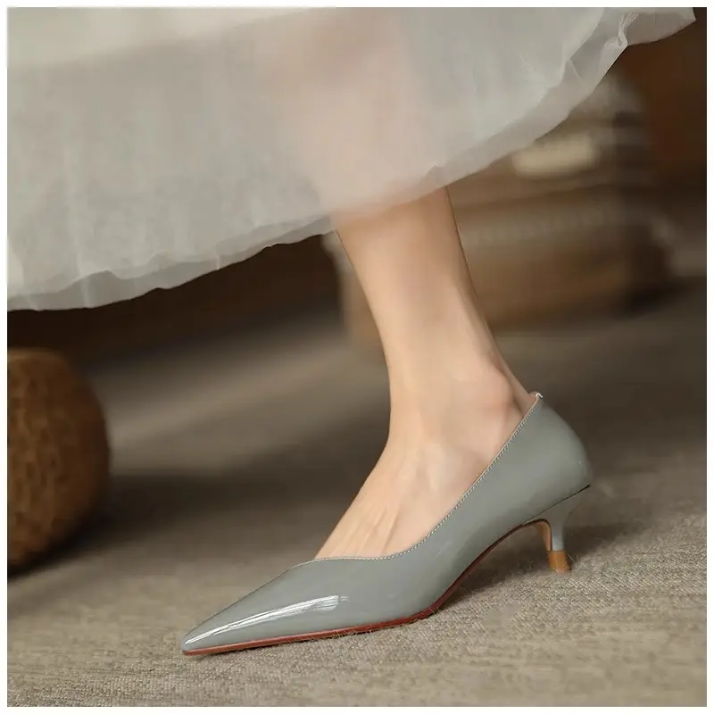 2026 New Style Soft Leather Work Shoes, Mid-Heel Patent Leather Pointed Toe Low-Heeled Single Shoes, Women's Shallow High-Heeled Shoes, Women's Spring and Autumn Stiletto Heels