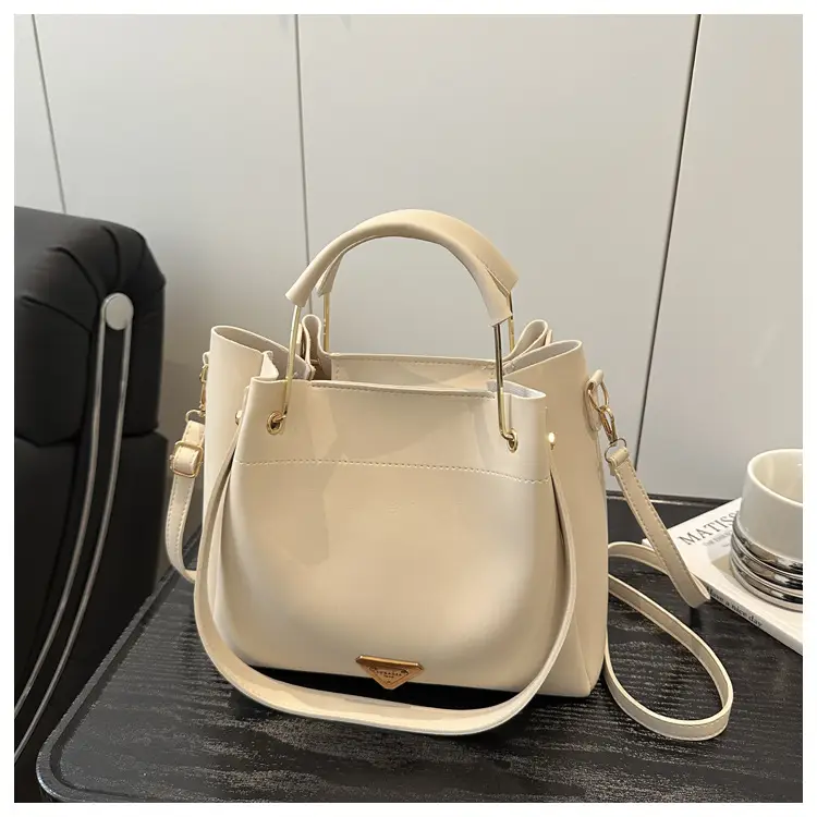 Women's 2025 Spring New Tote Bags Brown White Black — feature 31