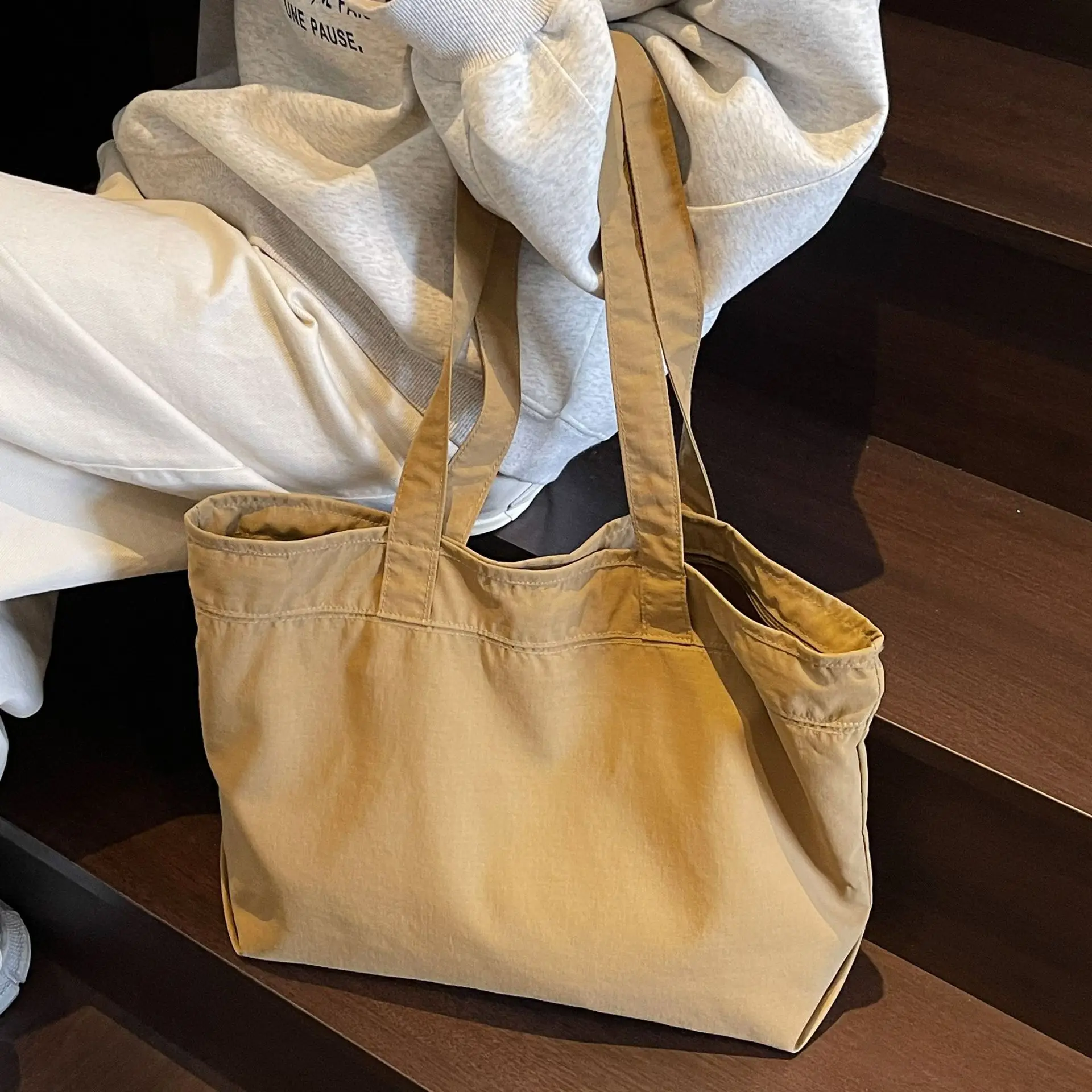 Large Capacity Canvas Women's Tan Tote Bag - Image 8