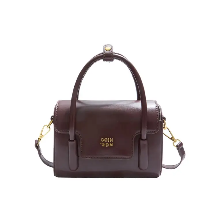 Women's Red Square Textured Shoulder Bag 2025 - Image 9