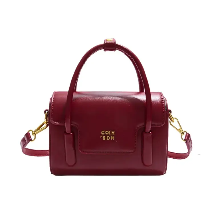 Women's Red Square Textured Shoulder Bag 2025 - Image 2