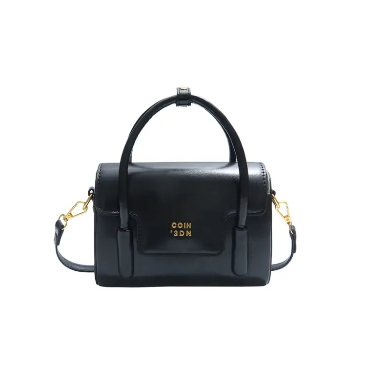 Women's Red Square Textured Shoulder Bag 2025 - Image 4