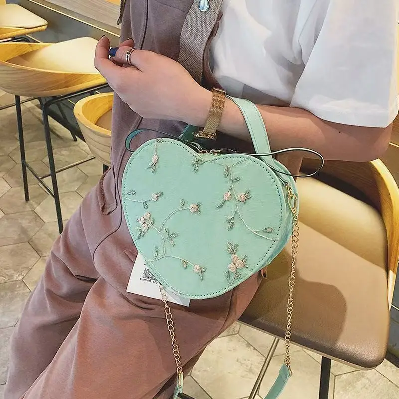 Small Floral Shoulder Bag White Black 2025 - Image 4