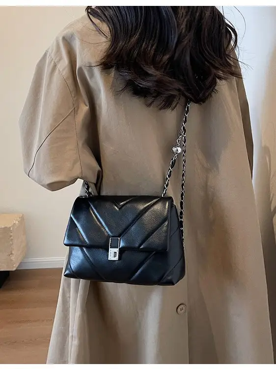 Black Chain Shoulder Bag for Women 2025 - Image 5