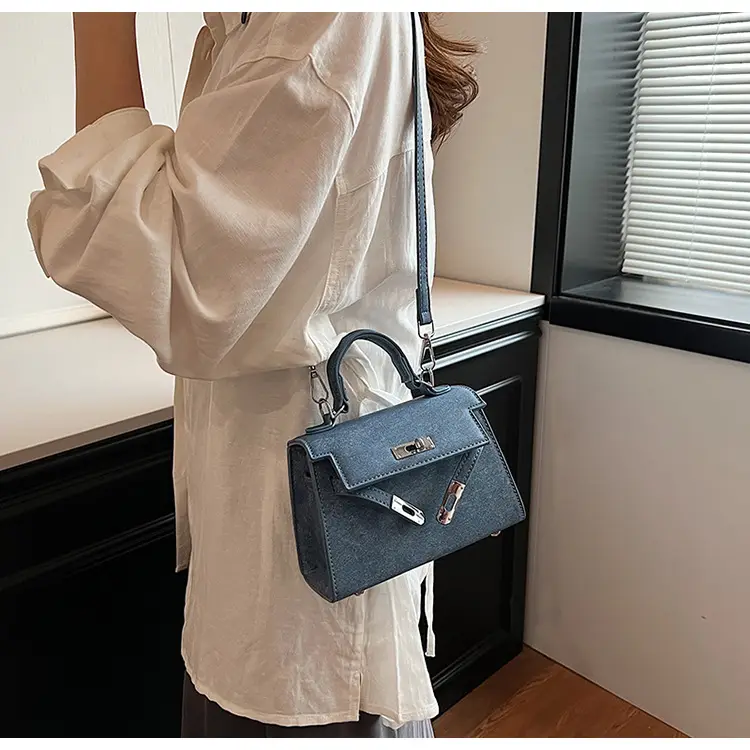 Vintage Grey Textured Kelly Shoulder Bag for Women 2026 — feature 17