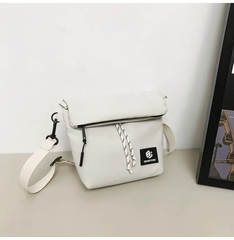Black Crossbody Bag for Women Men Casual 2026 — feature 9