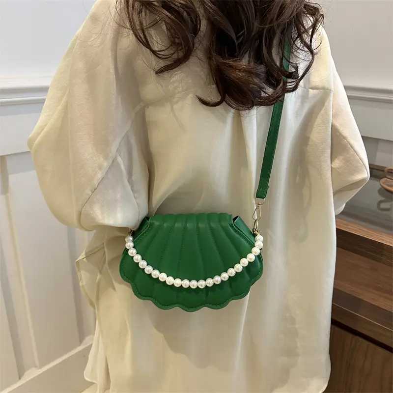 2024 Black Pearl Pearl Shell Shoulder Bag