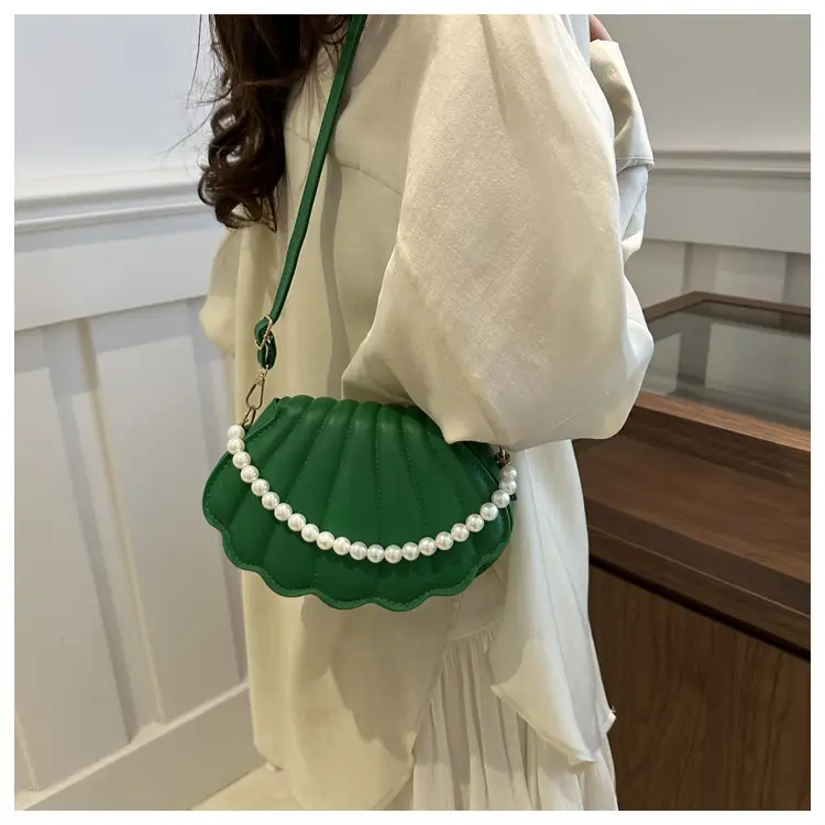 2024 Black Pearl Pearl Shell Shoulder Bag — feature 11