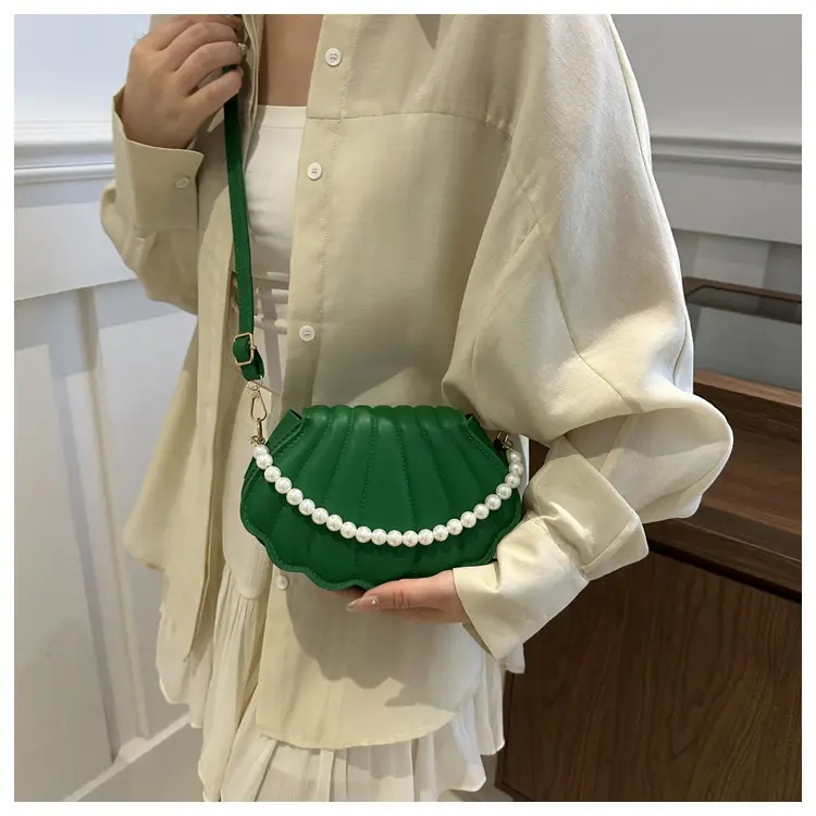 2024 Black Pearl Pearl Shell Shoulder Bag — feature 13