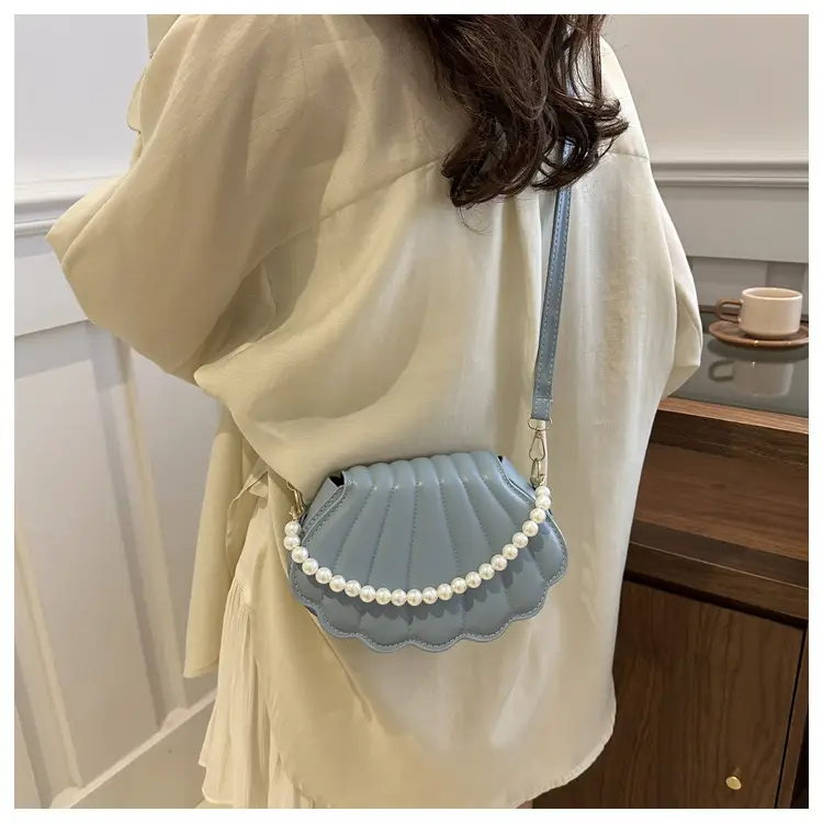 2024 Black Pearl Pearl Shell Shoulder Bag — feature 16