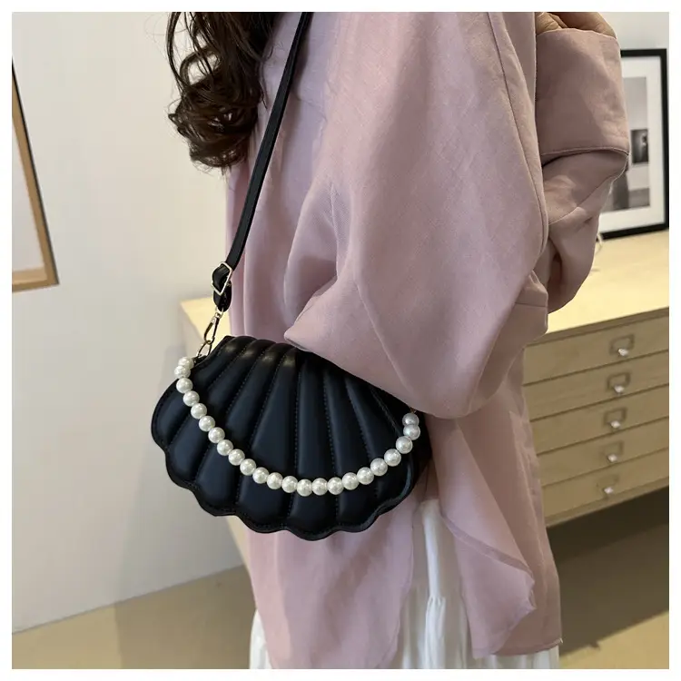 2024 Black Pearl Pearl Shell Shoulder Bag — feature 17