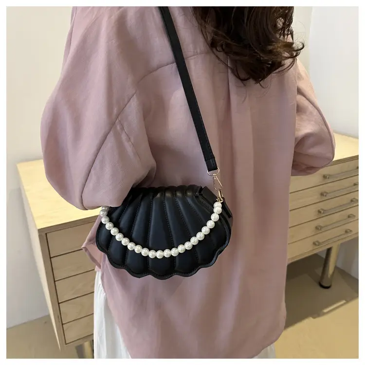 2024 Black Pearl Pearl Shell Shoulder Bag — feature 18