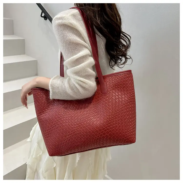 Women's Large Capacity Beige Textured Shoulder Bag — feature 15