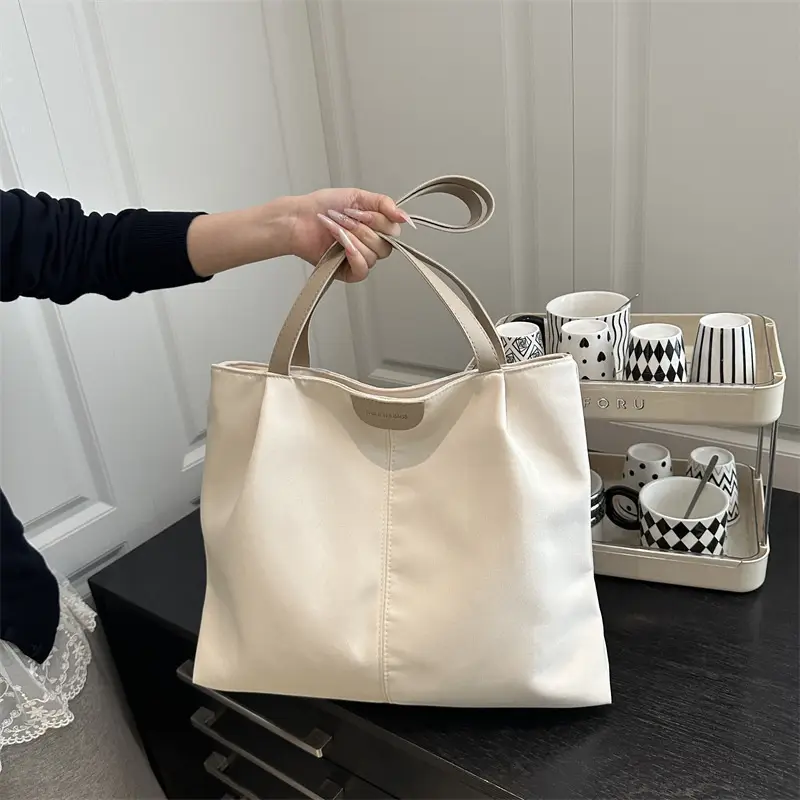 Women's Cream Shoulder Bag with Silver Handle - Image 4