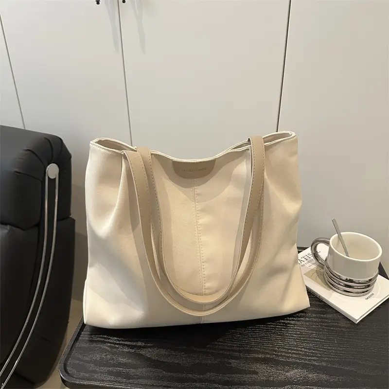 Women's Cream Shoulder Bag with Silver Handle - Image 5