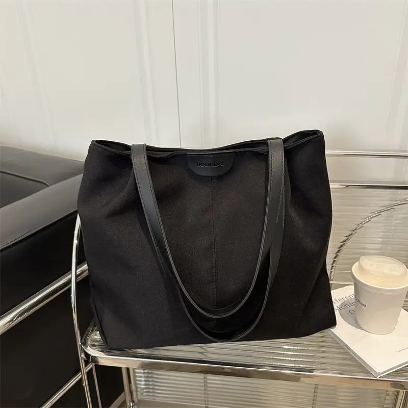 Women's Cream Shoulder Bag with Silver Handle - Image 7