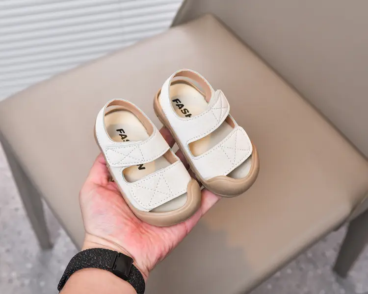 White Anti-Collision Toddler Sandals with Soft Sole — feature 18