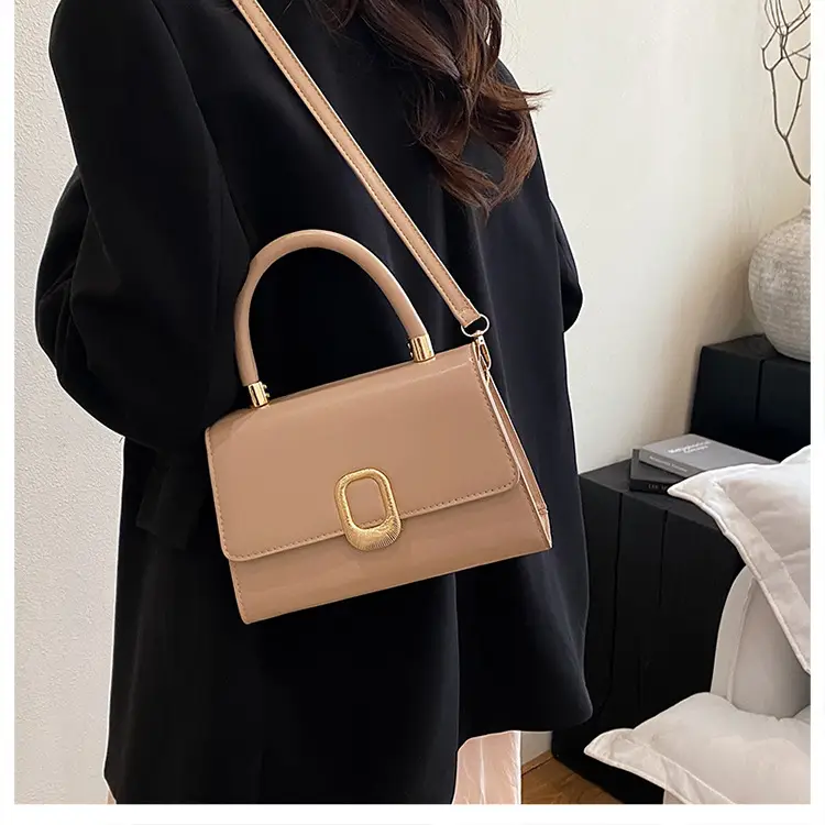 White Korean Style Crossbody Bag with Gold Clasp — feature 17