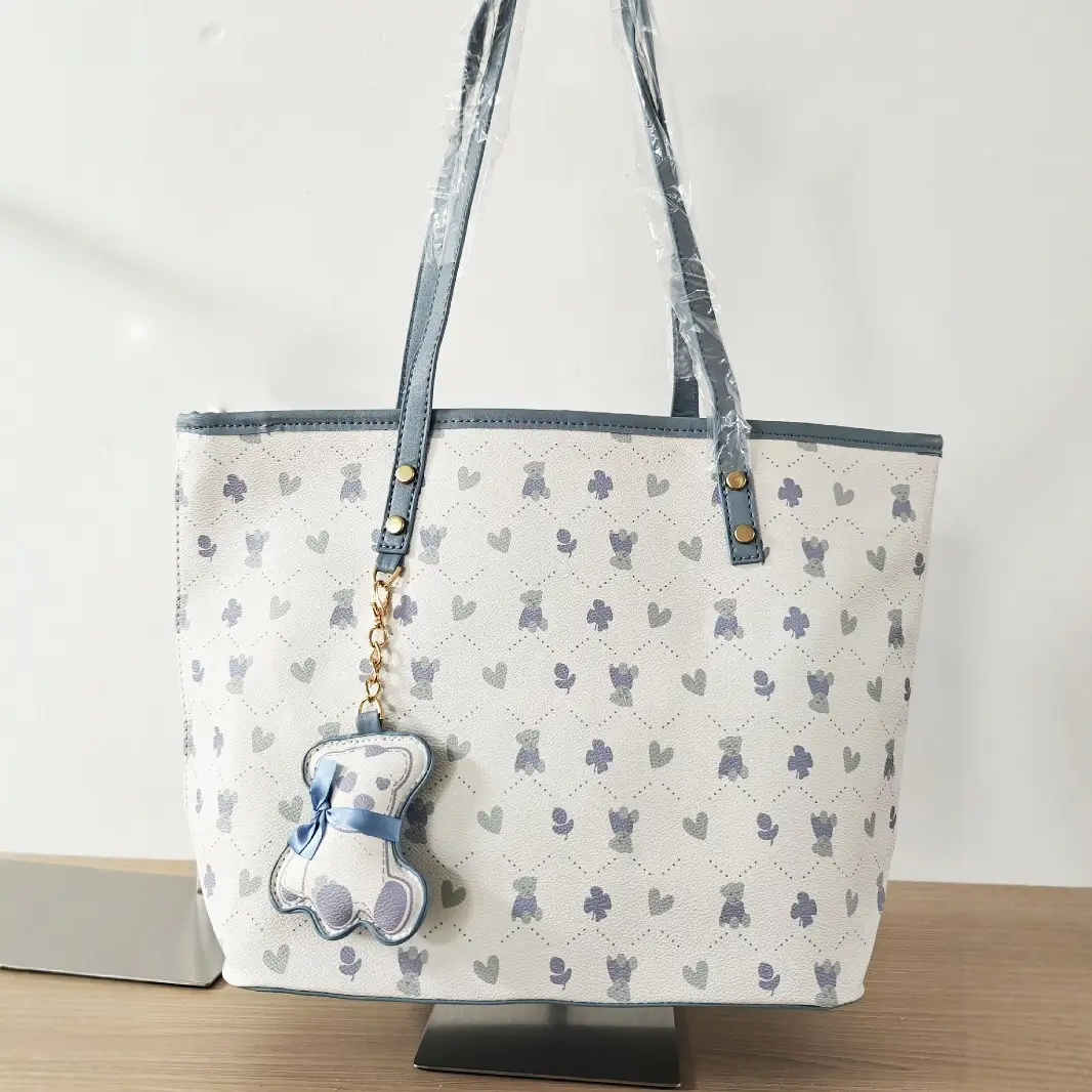 Women's Heart Print Shoulder Bag Large Capacity