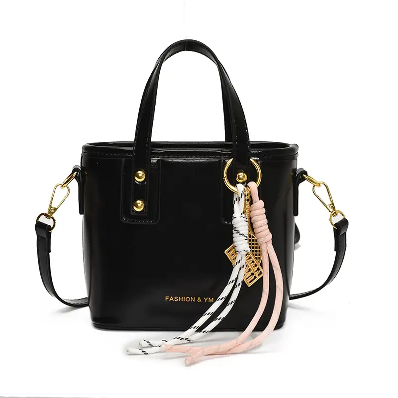 Women's White Leather Shoulder Bag with Gold Chain - Image 9