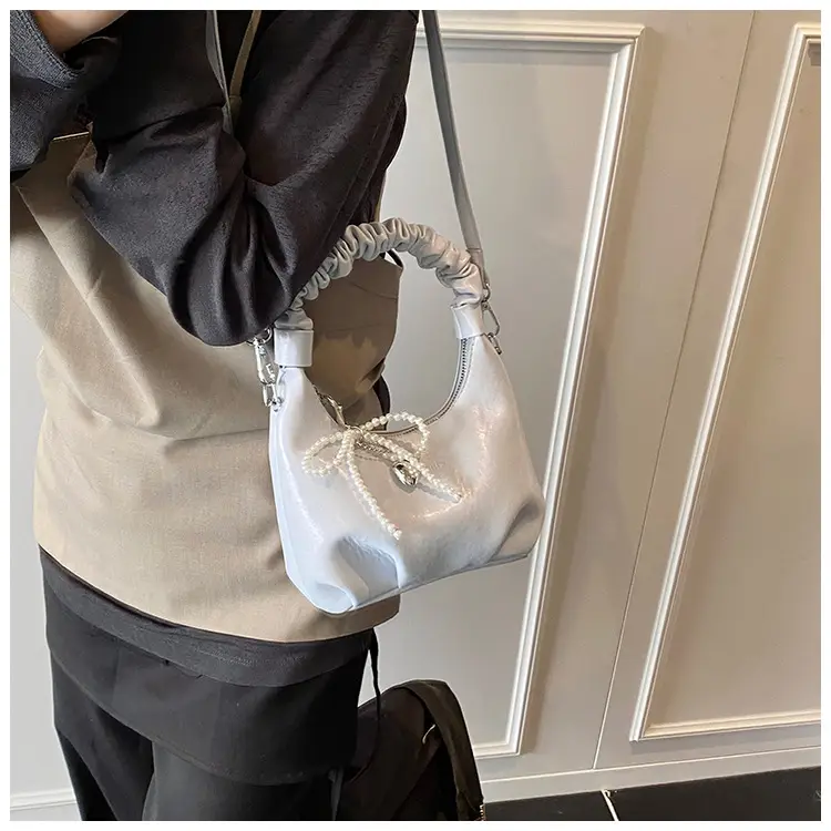White Elastic Handle Shoulder Bag 2026 New Model — feature 11