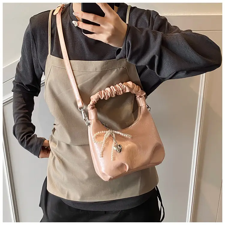 White Elastic Handle Shoulder Bag 2026 New Model — feature 17