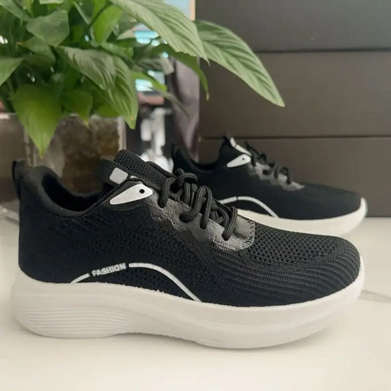 Sports Shoes, New Cross-Border Models, Fly-Woven Mesh, Lightweight, Breathable Running Shoes, Fashionable and Trendy, Soft-Soled, Comfortable Outdoor Women's Shoes - Image 2