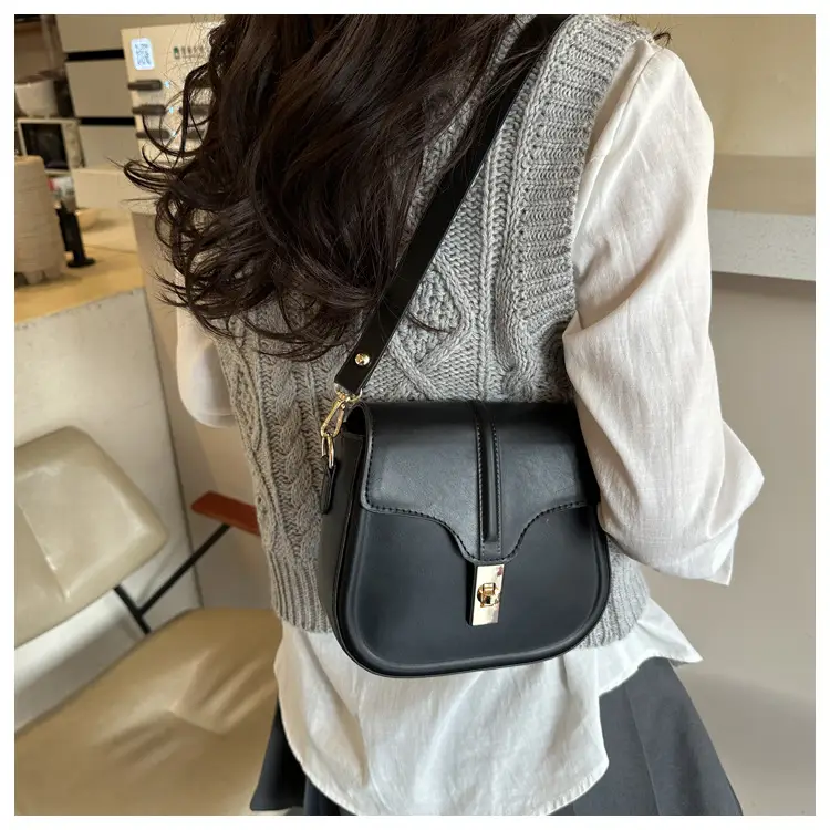 White Saddle Crossbody Bag for Women Spring Summer — feature 16