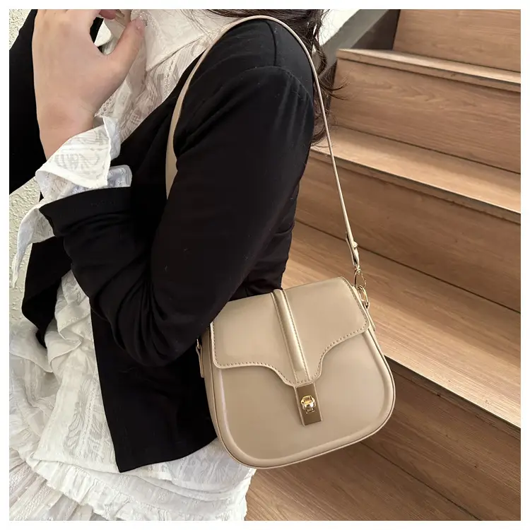 White Saddle Crossbody Bag for Women Spring Summer — feature 9