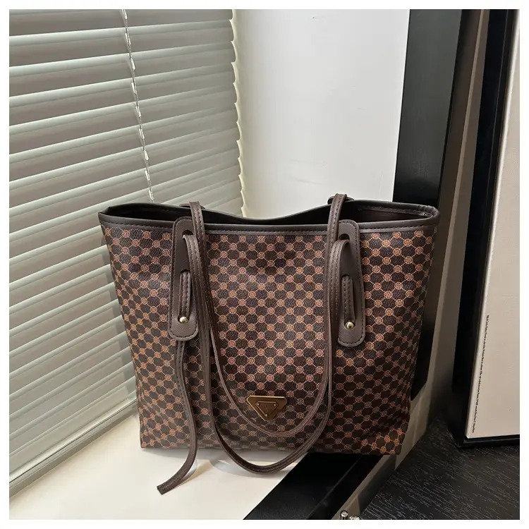 Women's Checkered Pattern Large Tote Bag Brown Leather — feature 12