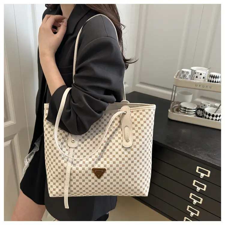 Women's Checkered Pattern Large Tote Bag Brown Leather — feature 16