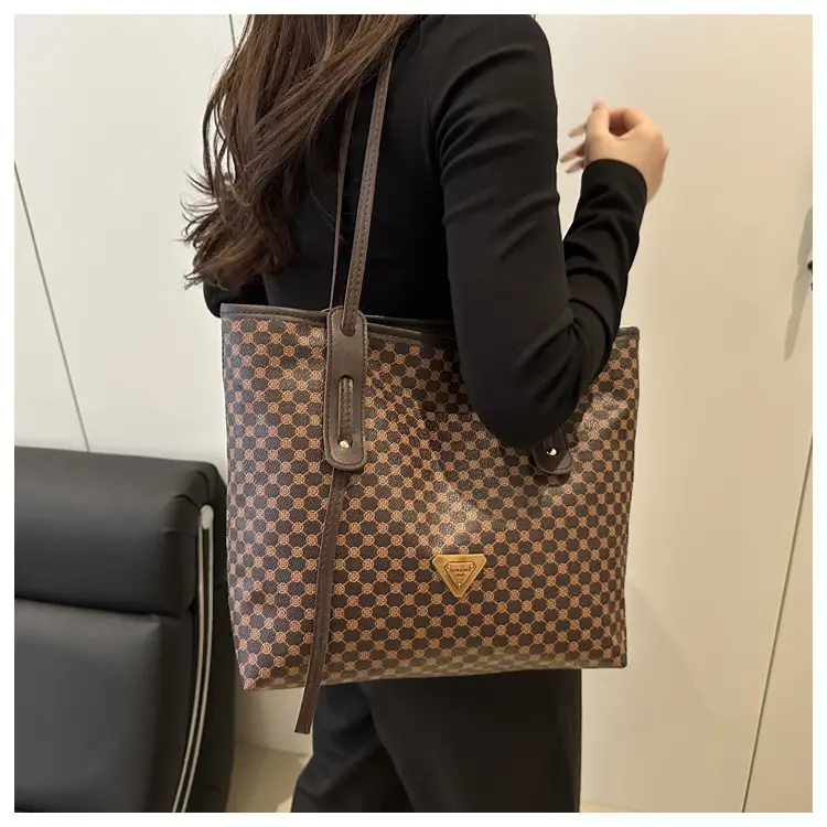 Women's Checkered Pattern Large Tote Bag Brown Leather — feature 19