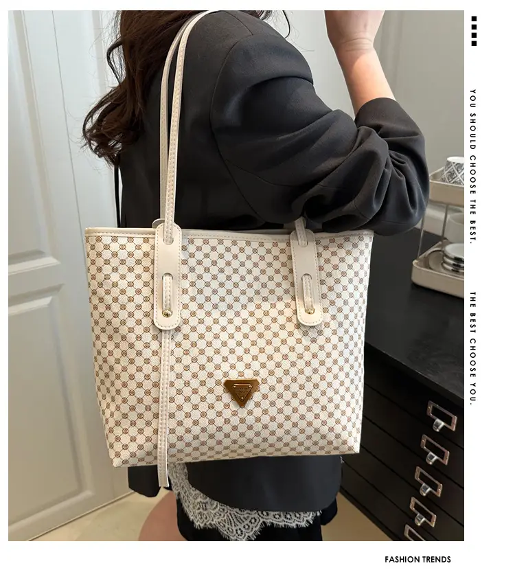 Women's Checkered Pattern Large Tote Bag Brown Leather — feature 2