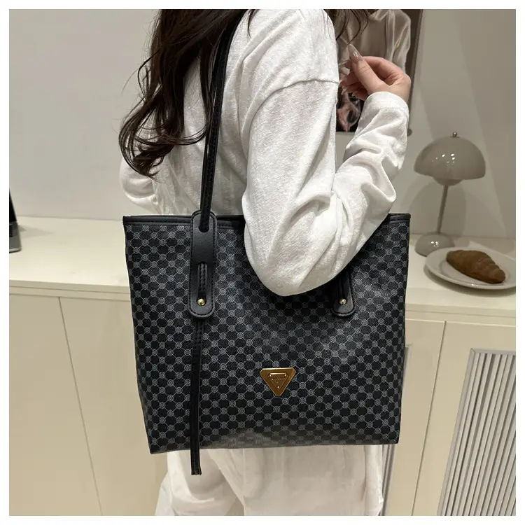 Women's Checkered Pattern Large Tote Bag Brown Leather — feature 24