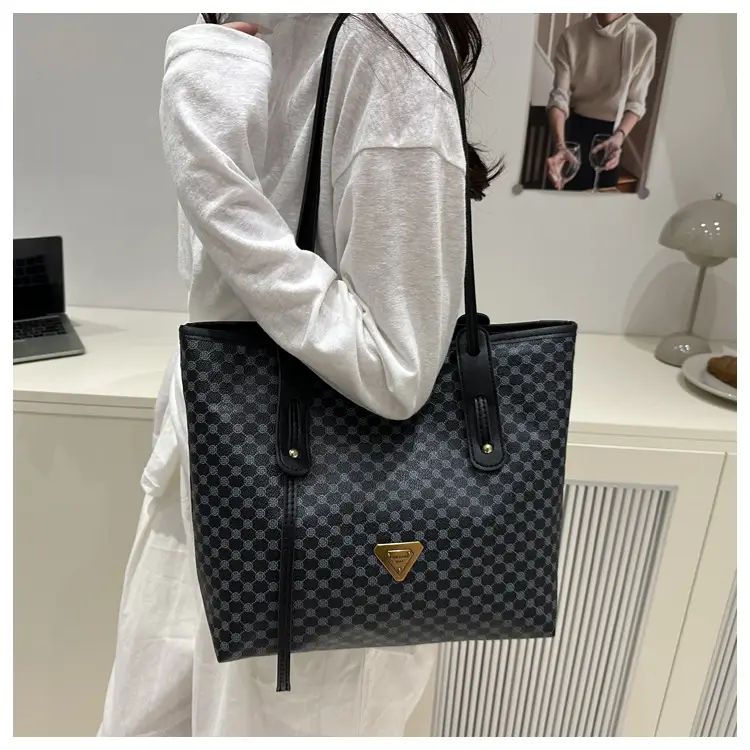Women's Checkered Pattern Large Tote Bag Brown Leather — feature 28
