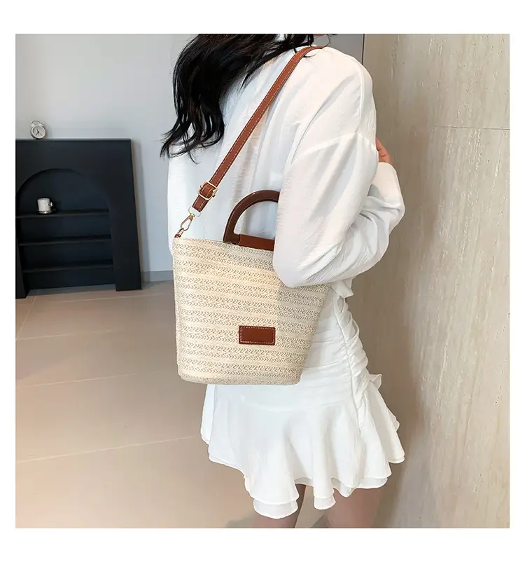 Women's New Woven Shoulder Bag Green Gold Handle — feature 11