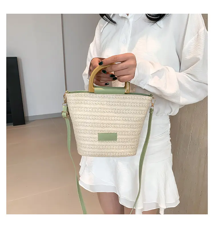 Women's New Woven Shoulder Bag Green Gold Handle — feature 16