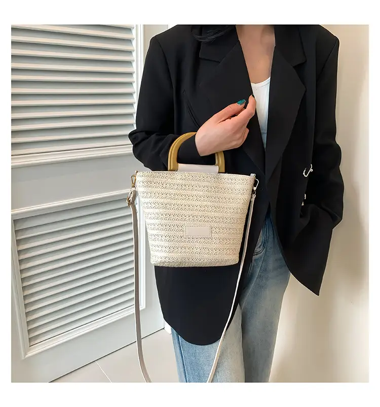 Women's New Woven Shoulder Bag Green Gold Handle — feature 21