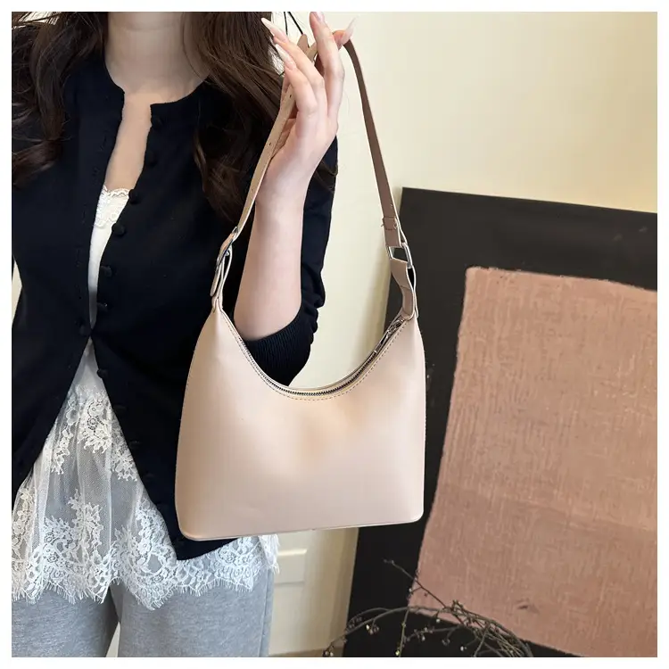 White Korean Ins Shoulder Bag for Women 2025 — feature 18