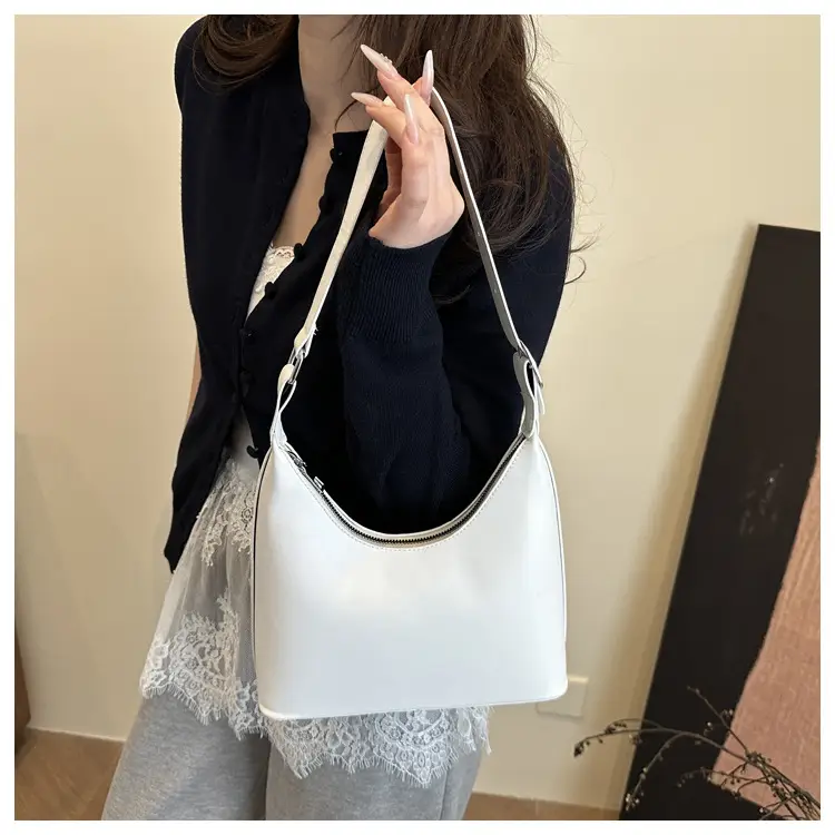 White Korean Ins Shoulder Bag for Women 2025 — feature 19