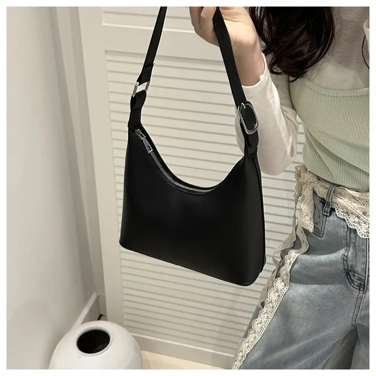 White Korean Ins Shoulder Bag for Women 2025 — feature 8