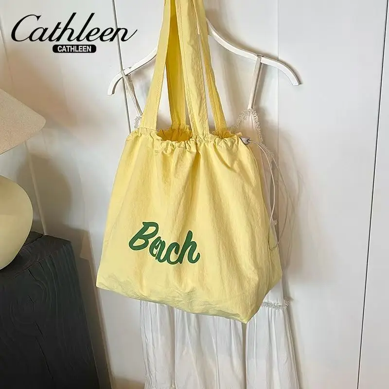 Women's Drawstring Canvas Shoulder Bag Large Capacity — feature 5