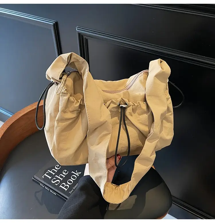 Factory Korean Drawstring Pleated Cloud Bag 2025 — feature 12